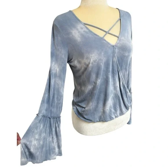 American Eagle Soft Sexy Tie Dye Bell Sleeve Crossover Top Blue Gray - Picture 4 of 14